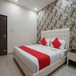 Hotel Anand